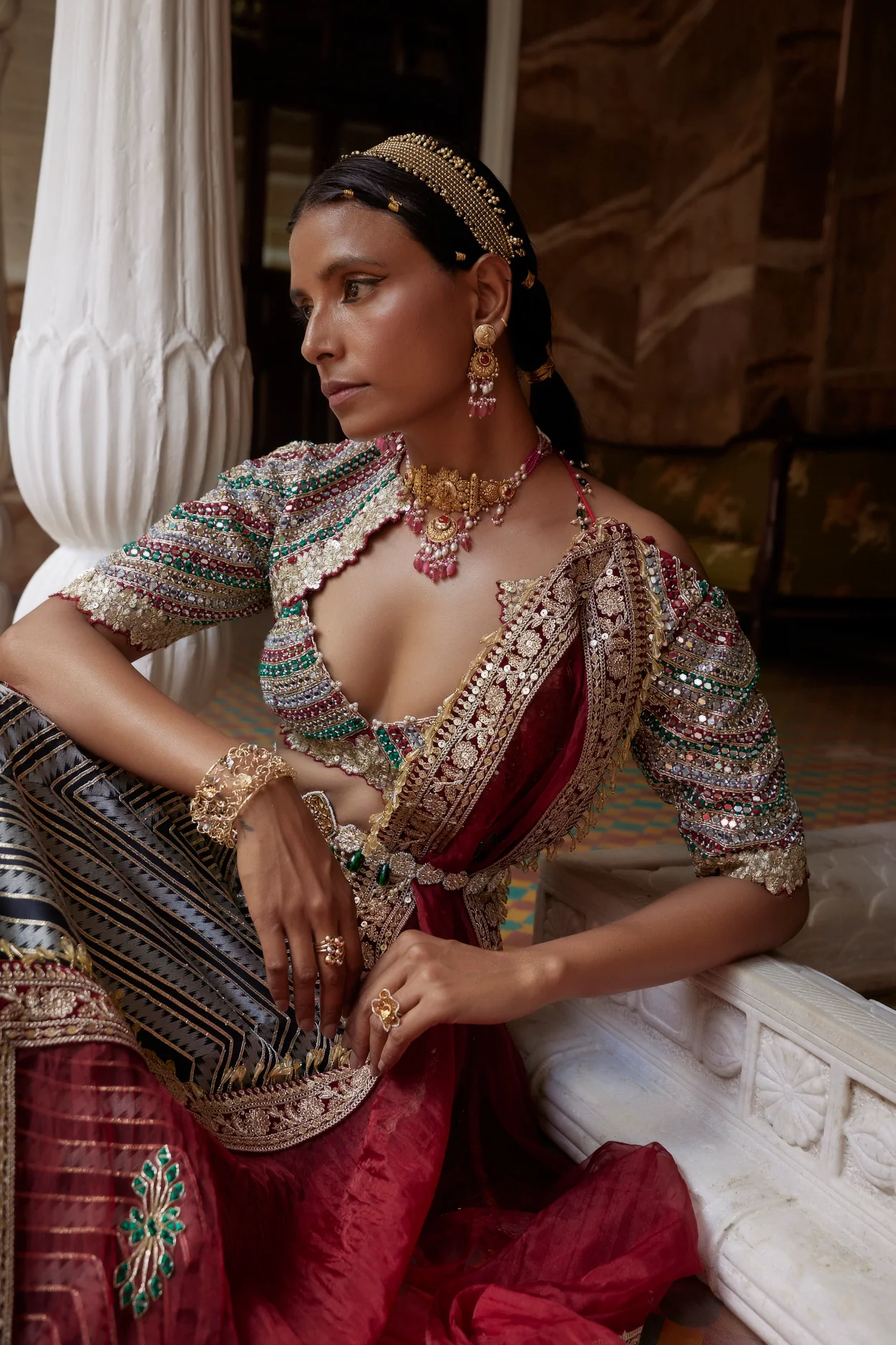 Black & White Abstract Chevron Patola Woven Silk Lehenga - Image 10