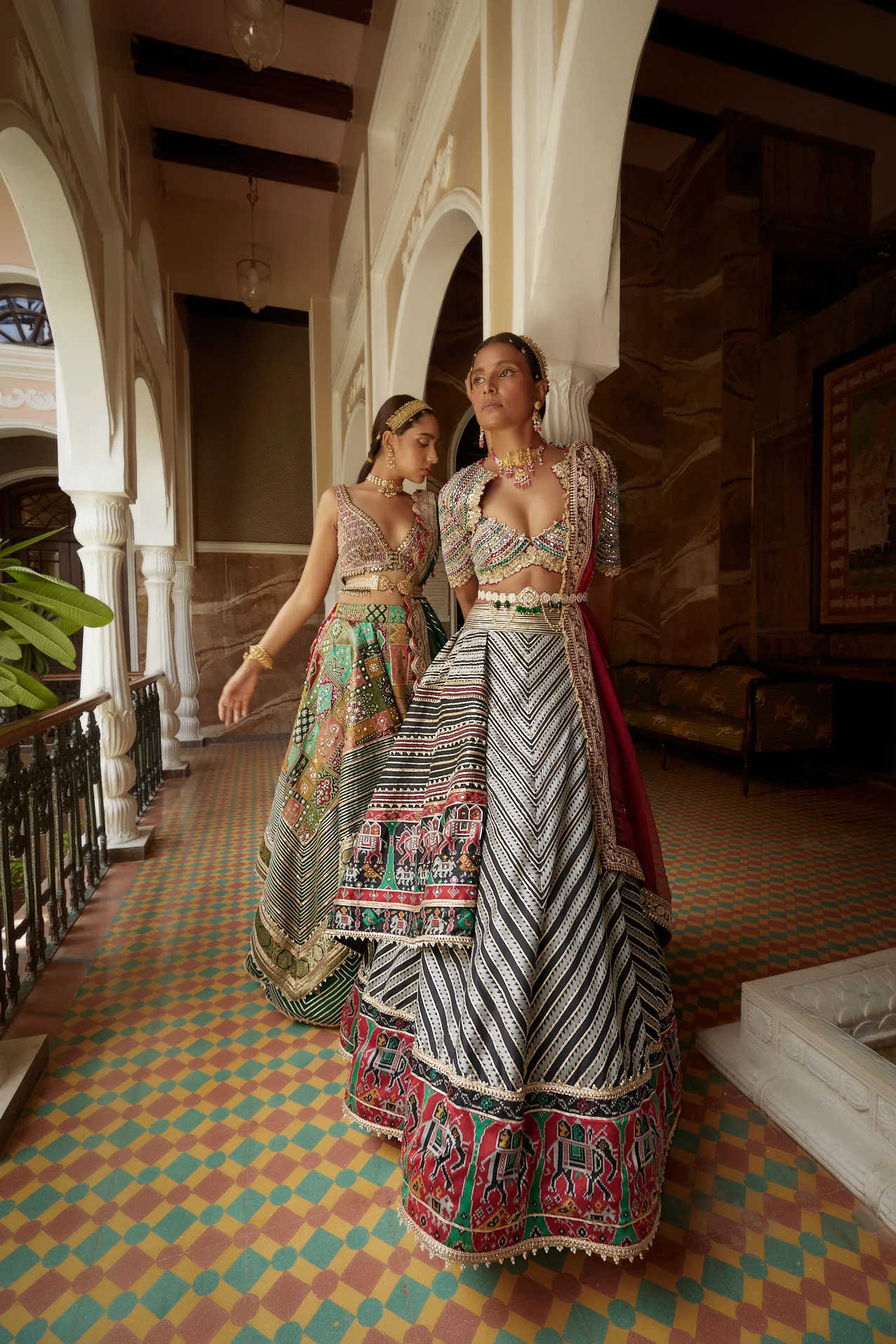 Black & White Abstract Chevron Patola Woven Silk Lehenga - Image 3