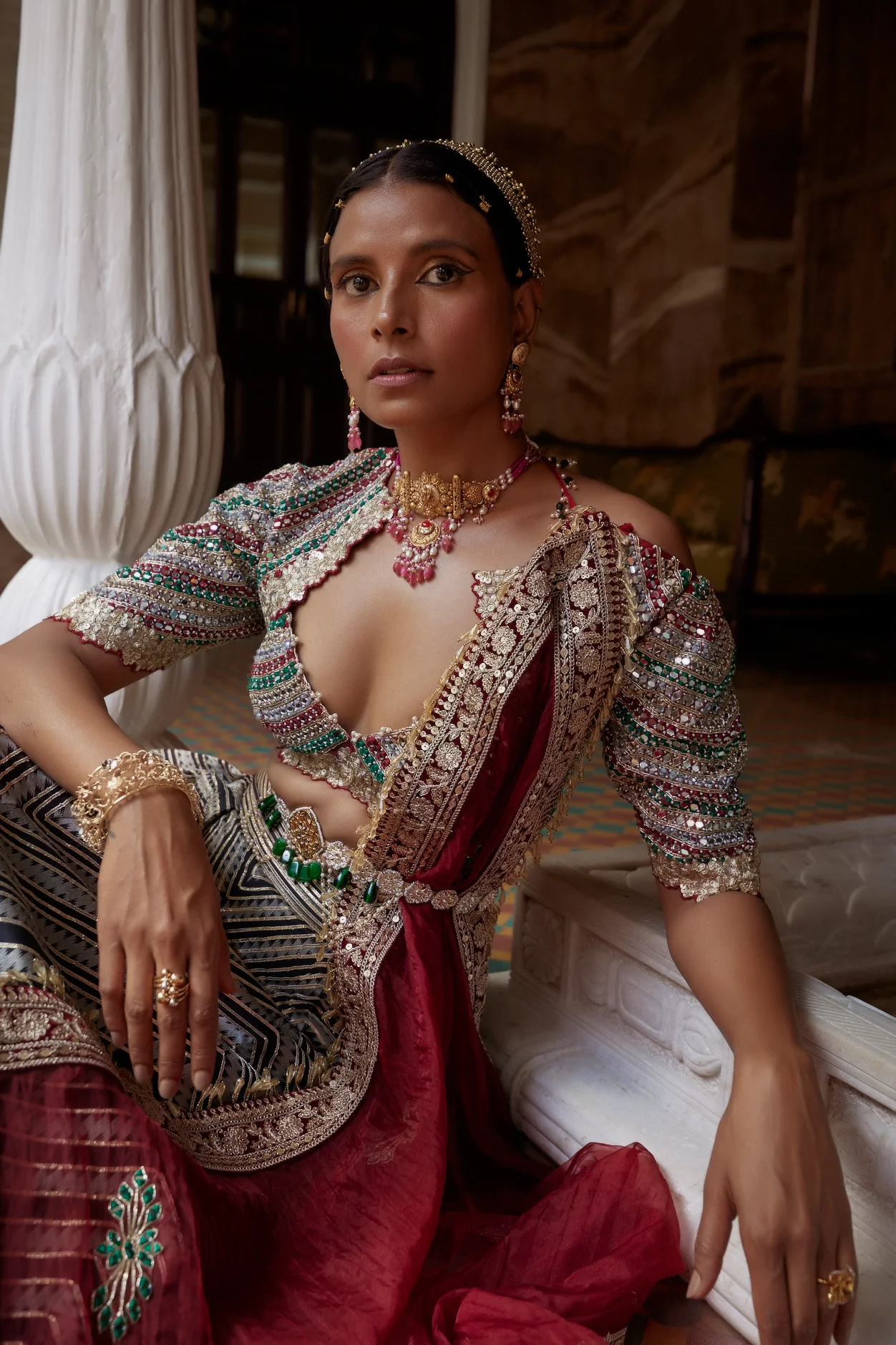 Black & White Abstract Chevron Patola Woven Silk Lehenga - Image 9