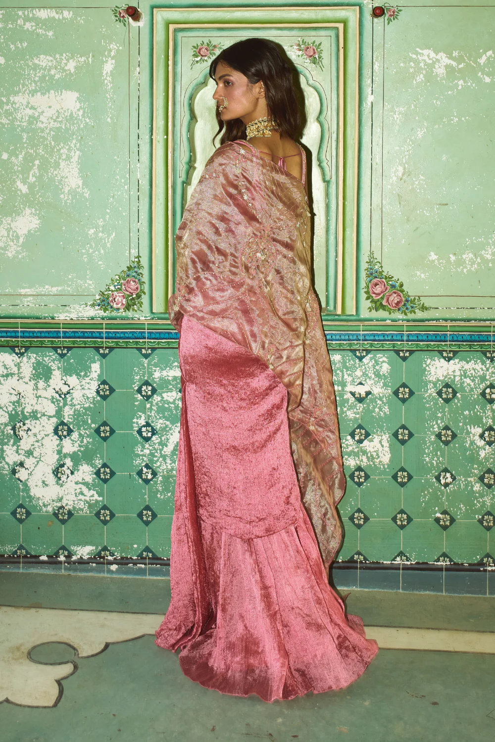Blush pink crushed silk saree - Image 5
