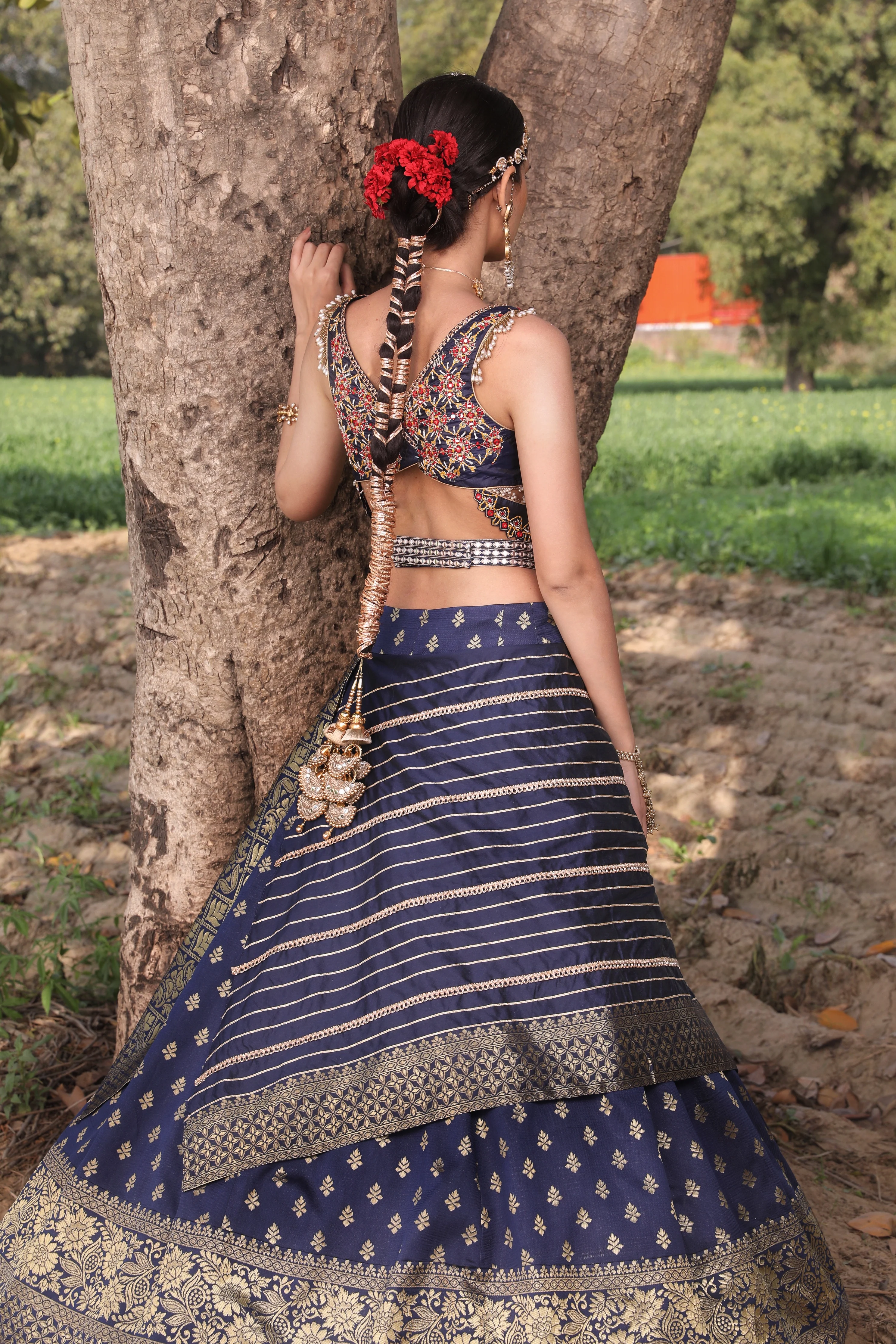Midnight Blue Woven Patola Lehenga - Image 4